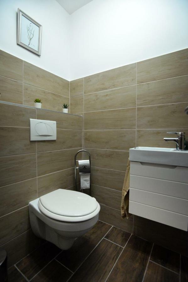 Pr Apartman เอ็กเกอร์ ภายนอก รูปภาพ