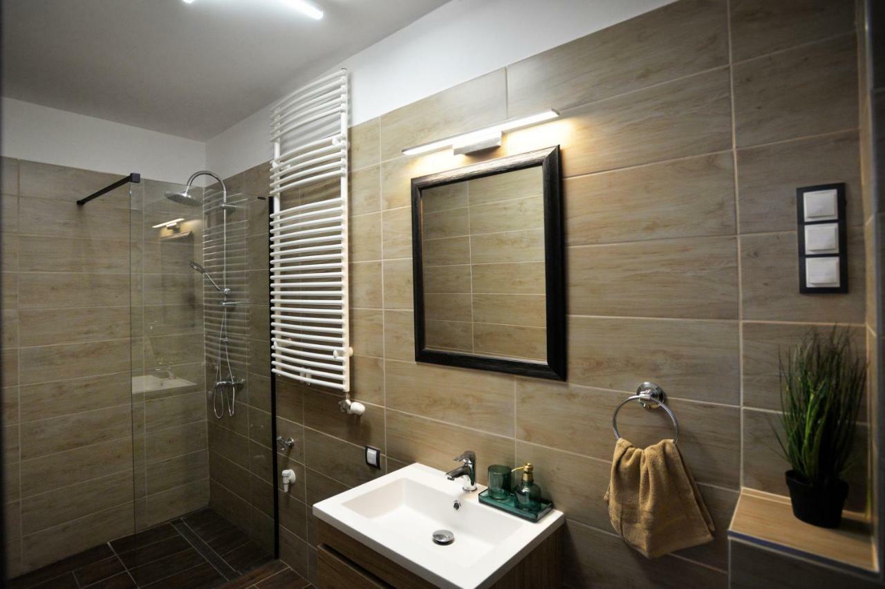 Pr Apartman เอ็กเกอร์ ภายนอก รูปภาพ